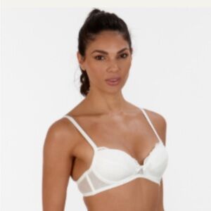 White Lace Padded Bra Sz 38AA NWT